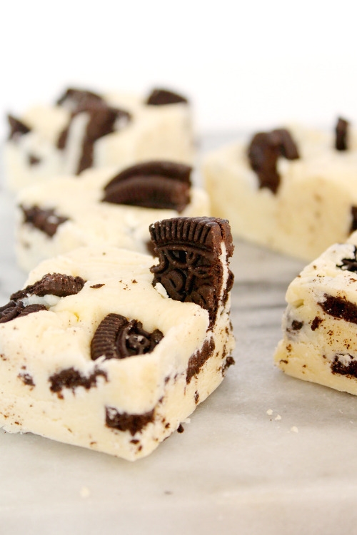 Easy Oreo Cheesecake Fudge Recipe