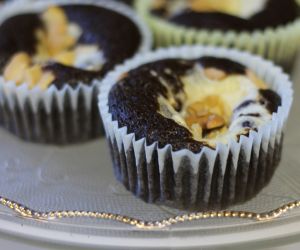 Chocolate Cream Cheese Cupcakes