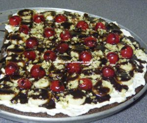 Banana Split Brownie Pizza