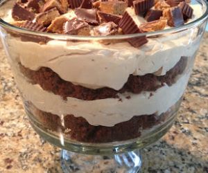 Chocolate Peanut Butter Brownie Trifle