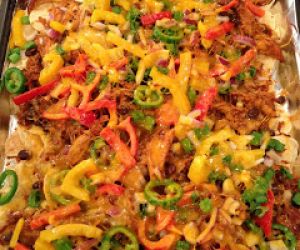 Slow Cooker BBQ Chicken Nachos