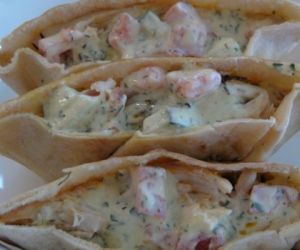 Chicken Pita Sandwich with Creamy Tomato Cucumber Sauce