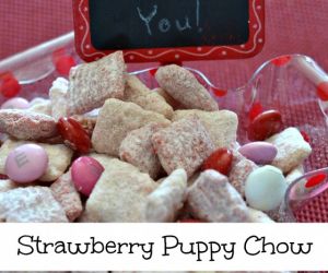 Strawberry Puppy Chow