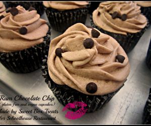 Vegan: Gluten Free Chocolate Cupcakes & Frosting