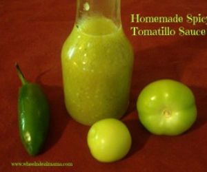 Homemade Spicy Tomatillo Sauce