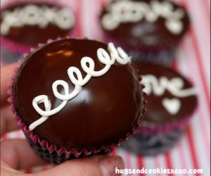 Homemade Hostess Cupcakes