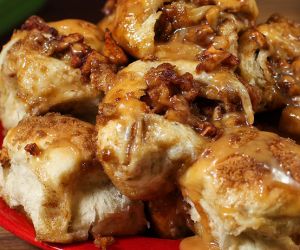 Crazy Caramel Apple Pie Bombs