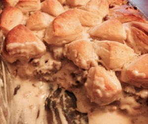 Biscuits & Gravy Casserole