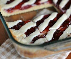 Strawberry Pie Bars