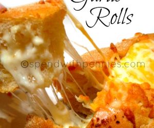 Cheesy Pull Apart Garlic Rolls