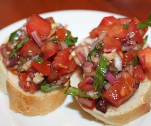 Simple Delicious Bruschetta