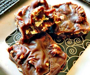 The Skinny Way:  Chocolate Popcorn Fudge