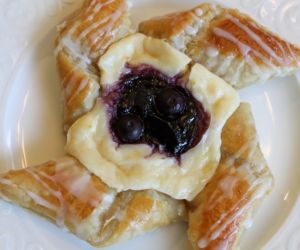 Easy White Chocolate Cream Cheese Danish