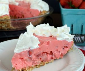 Strawberry Pretzel Pie