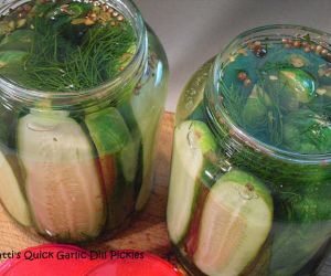 Quick Garlic Dill Pickles