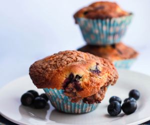 Blueberry Crumb Cake Muffins