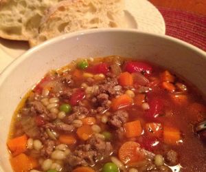 Mom's Vegetable Beef Barley Soup