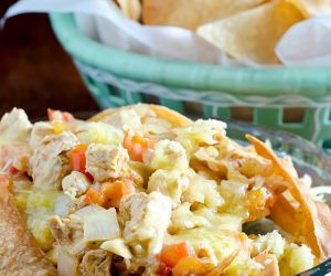 Cheesy Chicken Nachos