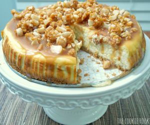 Caramel Macadamia Cheesecake