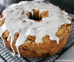 Apple Cake with Honey Glaze