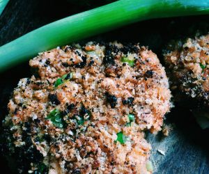 Sesame Salmon Cakes