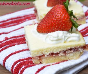 Strawberry Lemon Shortbread Bars