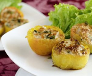 Cambodian Stuffed Tomatoes 