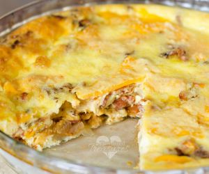 Crustless Cheesy Bacon Tomato Quiche