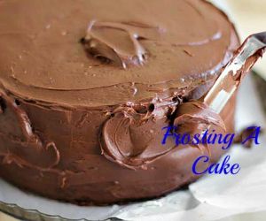 Easy Steps to Frosting a Cake