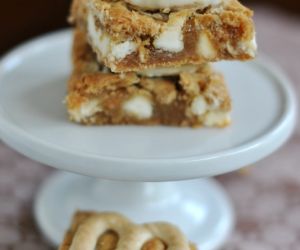 White Chocolate Pretzel Bars