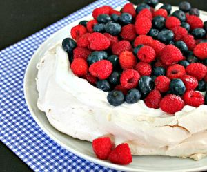 Pavlova with Raspberries & Blueberries