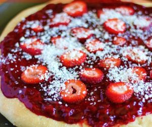 Strawberry Pizza