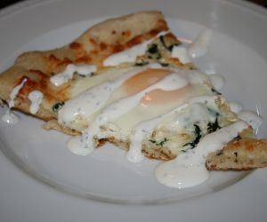 Eggs Florentine Pizza