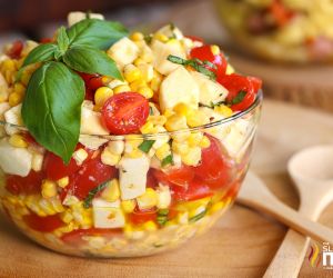 Fresh Corn Tomato & Mozzarella Salad