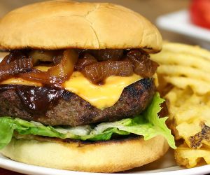 Steakhouse Smoky BBQ Beer Burgers