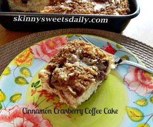 Skinny Cinnamon Cranberry Coffee Cake