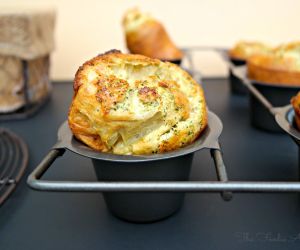 Pesto & Parmesan Popovers