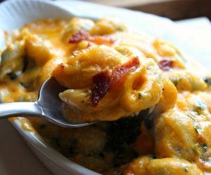 Spinach Bacon Mac & Cheese