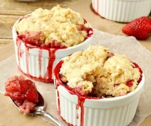 Fresh Strawberry Cobbler