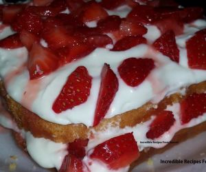 Fresh Strawberry Shortcake with Whipped Cream Cheese Frosting