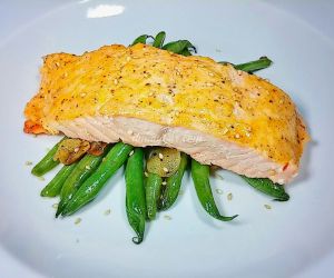 Spicy Mayo Glazed Salmon