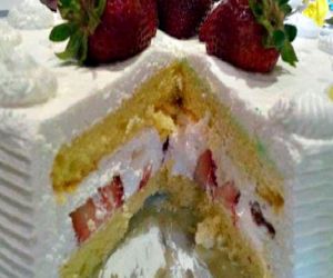 Strawberry Shortcake Cake