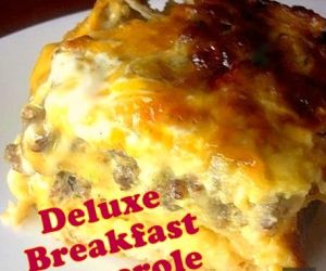 Deluxe Breakfast Casserole