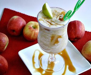 Caramel Apple Smoothies