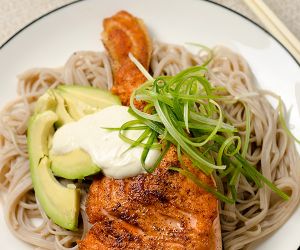 Crispy Spicy Salmon with Soba Noodle