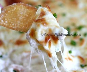 Crab Rangoon Dip with Wonton Chips