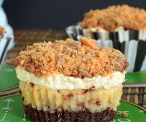 Butterfinger Mousse Cheesecakes