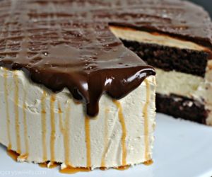 Salted Caramel Chocolate Cheesecake Cake