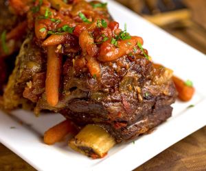 Slow Cooker Braised Short Ribs