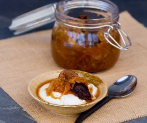 Bourbon Fig Apple Sauce